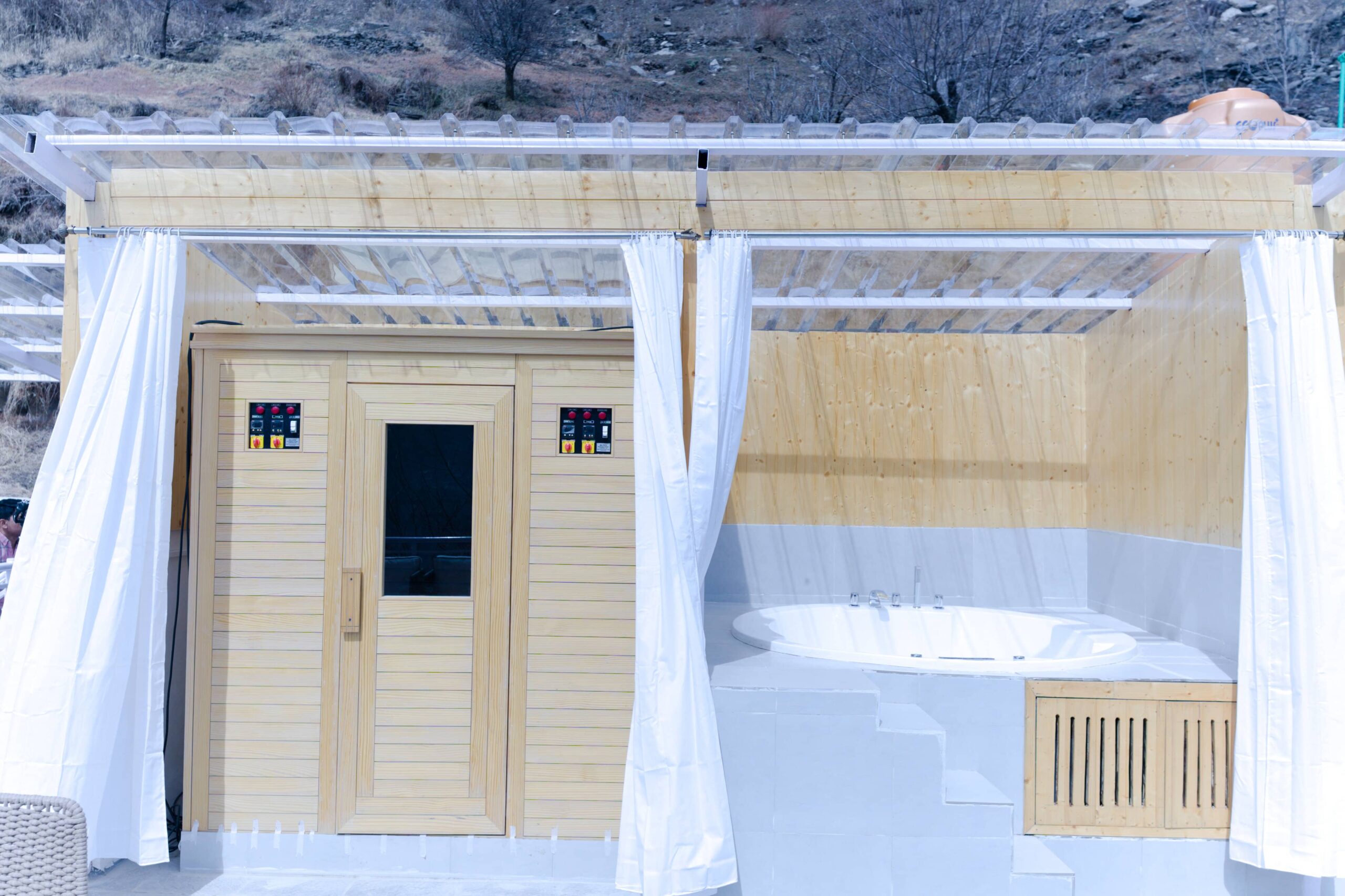 mahanatam-stay-manali-himachal-header-3